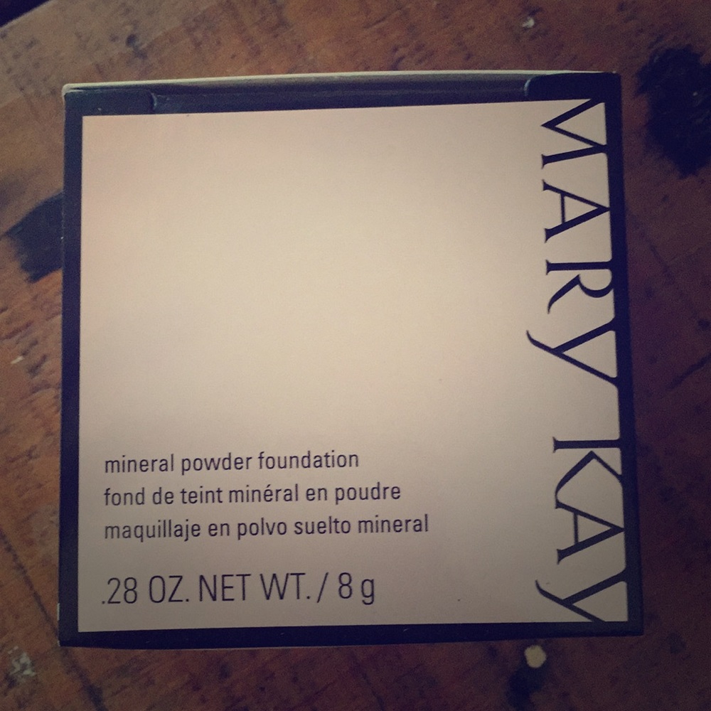 Mary Kay Ivory 1 Powder Foundation NIB